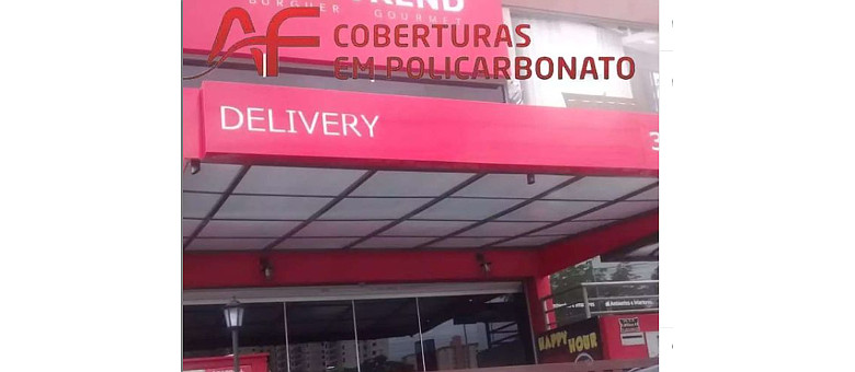 Cobertura em Policarbonato