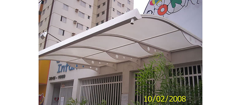 Cobertura em Policarbonato